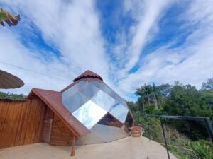 zome hecho con madera 